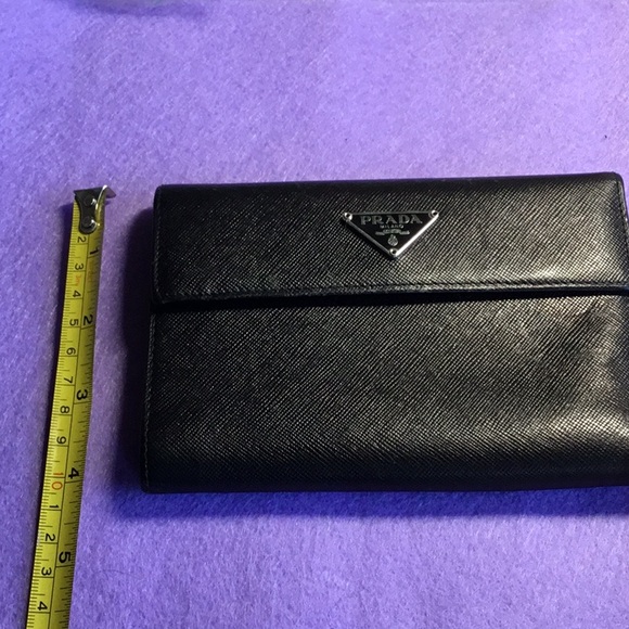 100% AUTHENTIC PRADA SAFFIANO LEATHER WALLET BLACK TRI-FOLD - Picture 11 of 11